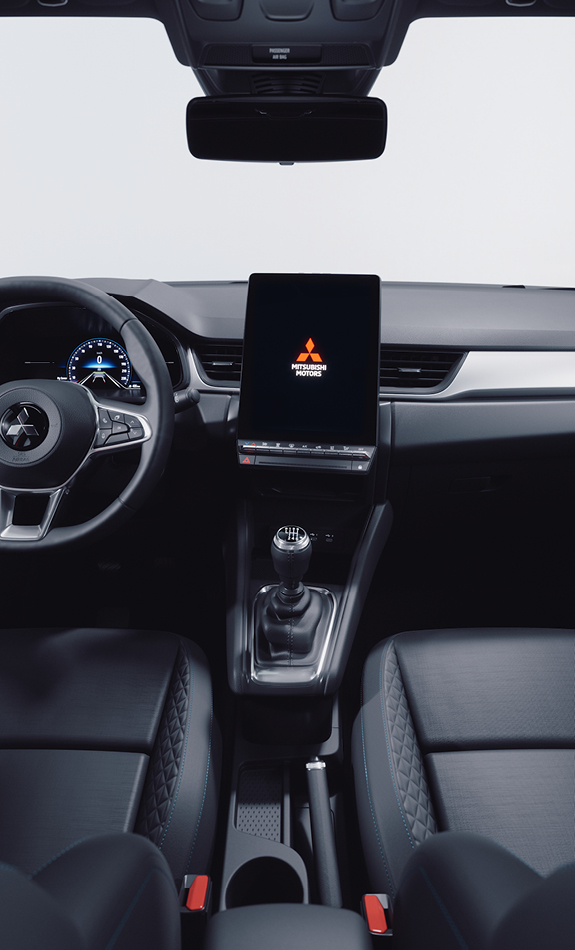 Mitsubishi ASX Diamant Innenraum-Ansicht mit schwarzen Sitzen, digitalem Tacho und großem Infotainment-Display