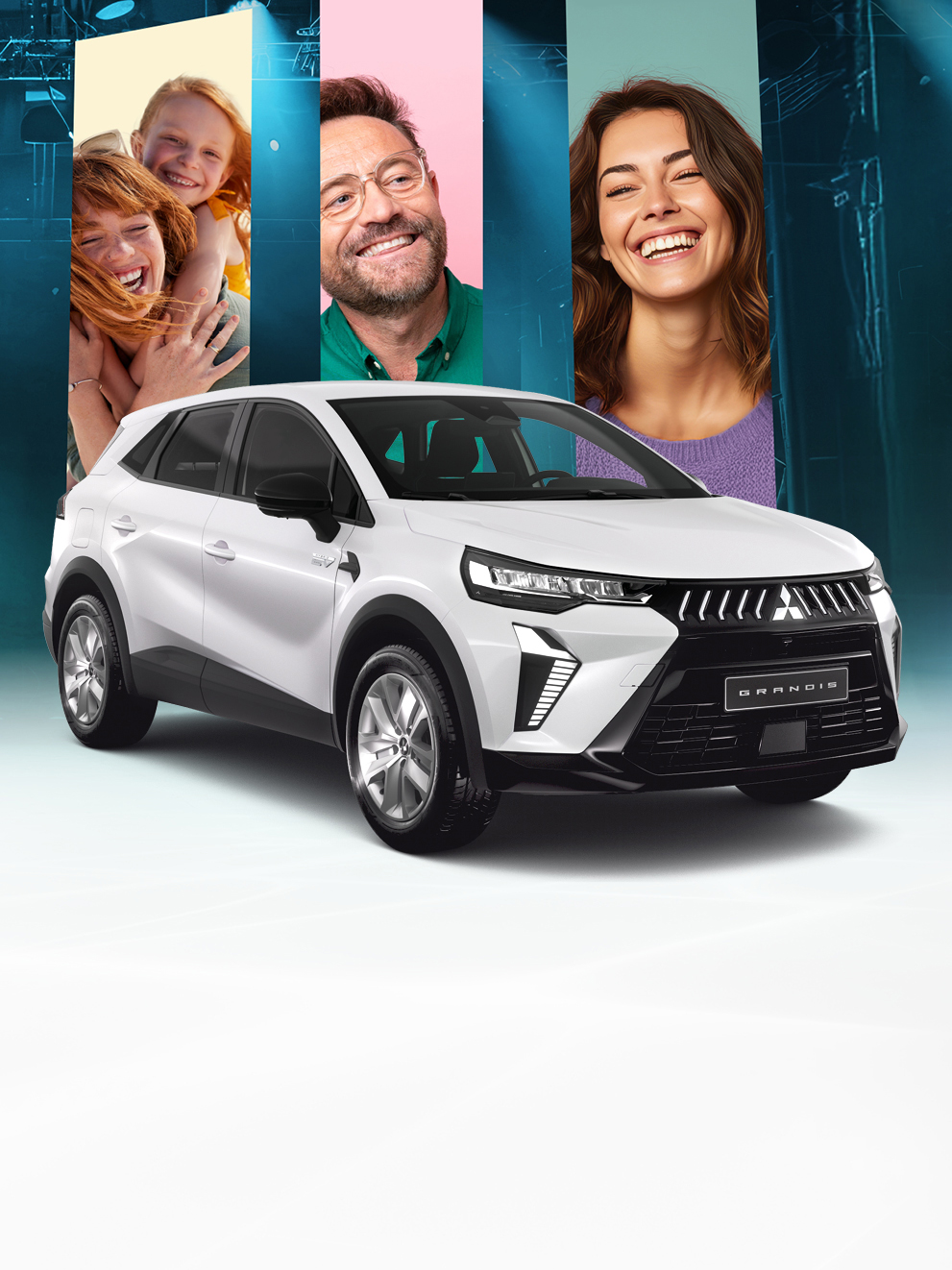 Mitsubishi Grandis Diamant in Weiß in Frontansicht mit drei lächelnden Personen im Hintergrund vor grün-blauem Bühnen-Setting